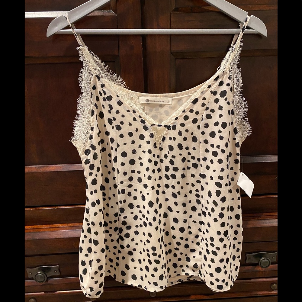 Cute boutique top